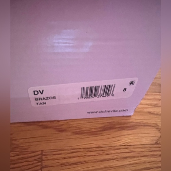 Dolce Vita tan leather boots. Size 8. Brand new with box. - Picture 8 of 8